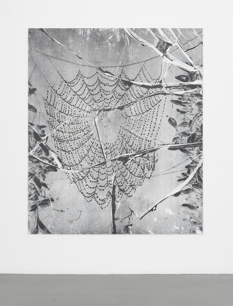 Harold Mendez; At night we walk in circles; 2016